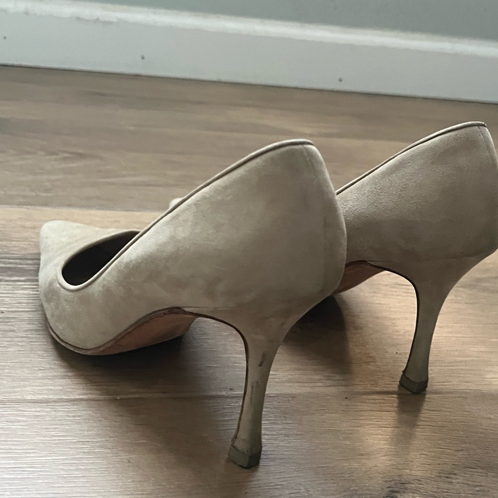 Manolo Blahnik tan heels